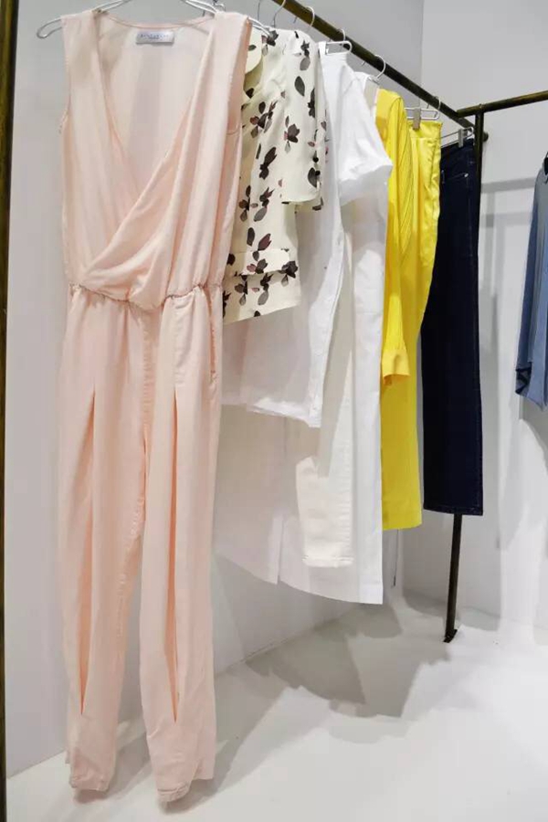 1542696960134745.jpg 2.jpg